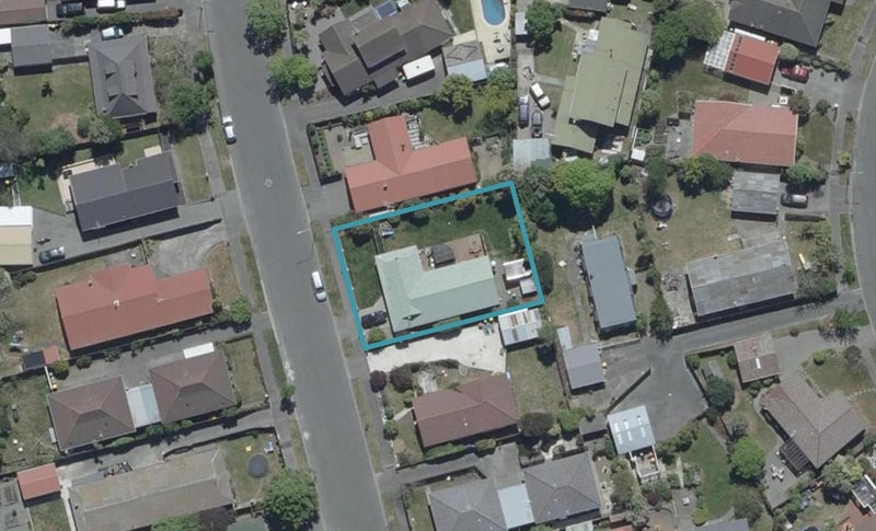 100 Royal Park Drive, Parklands, Christchurch - Carousel 1
