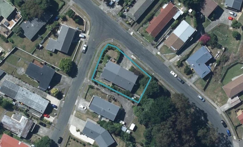 8 Rose Street, Ranui, Porirua - Carousel 1