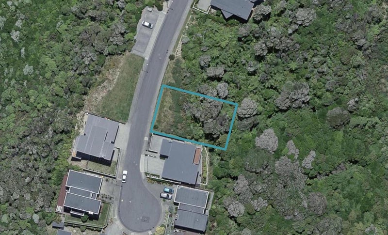 21 Cromwell Point, Newlands, Wellington - Carousel 1