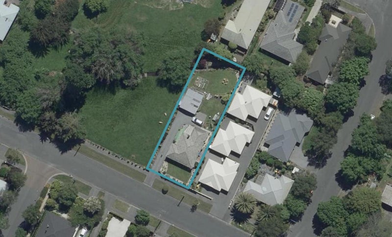 30 Englefield Road, Belfast, Christchurch - Carousel 1