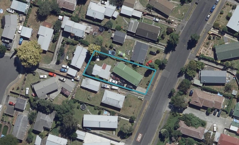 24 Lethborg Street, Dinsdale, Hamilton - Carousel 1