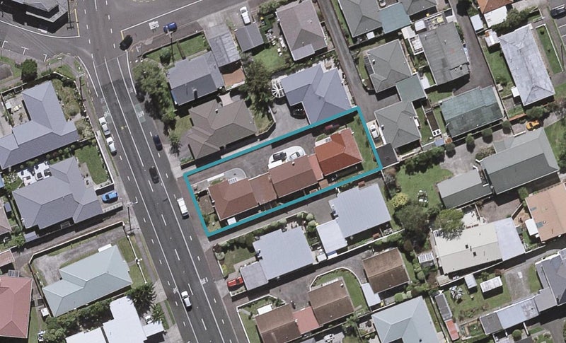 1/147 Carrington Street, Lower Vogeltown, New Plymouth - Carousel 1