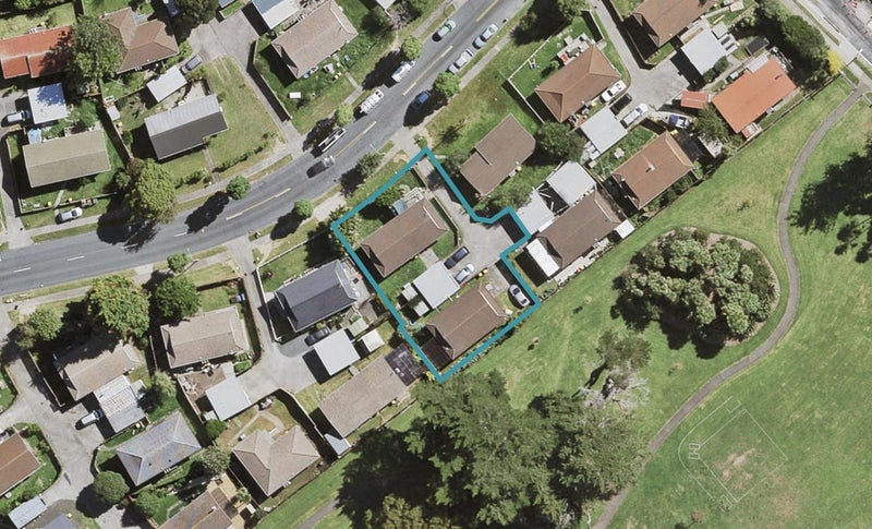2/81A Luanda Drive, Ranui, Auckland - Carousel 1