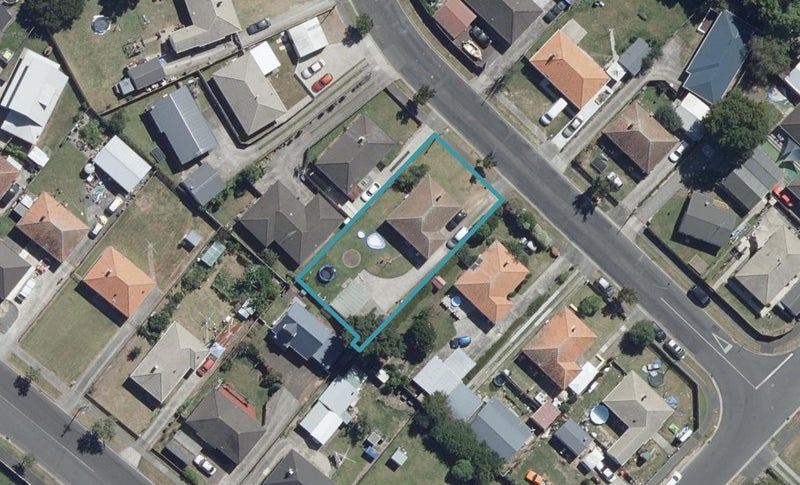 7 Willis Street, Bader, Hamilton - Carousel 1