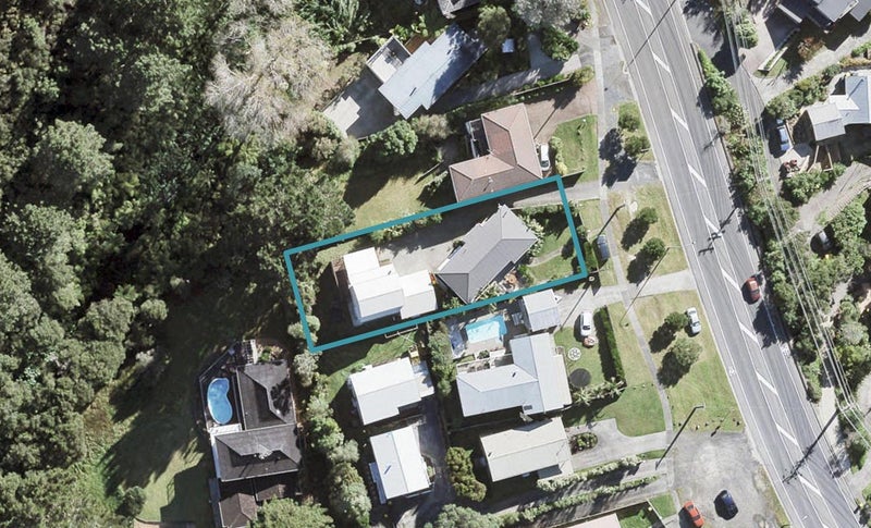 2/1034 East Coast Road, Fairview Heights, Auckland - Carousel 1