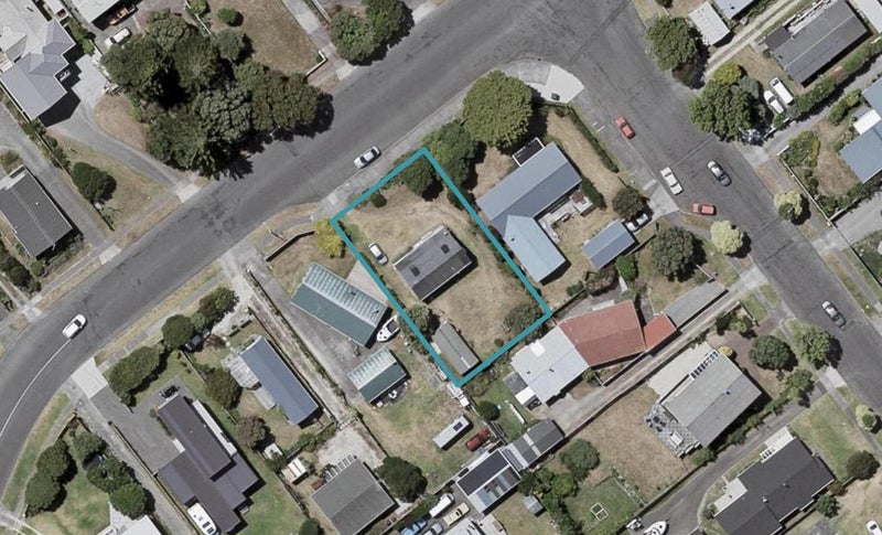 130 Tutere Street, Waikanae Beach, Waikanae - Carousel 1