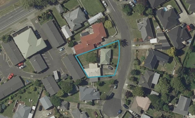 6 Lewis Place, Highbury, Palmerston North - Carousel 1