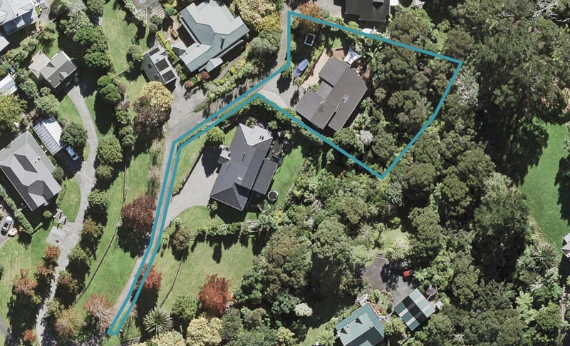 9 Manon Crescent, Greenhithe, Auckland - Carousel 1