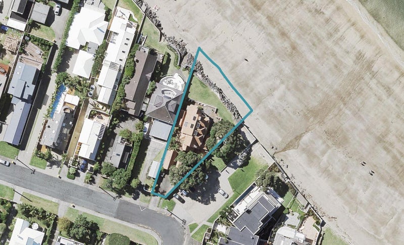 15 HOLIDAY RD, Stanmore Bay, Auckland - Carousel 1