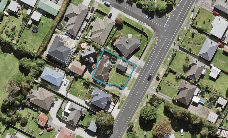 47 Matipo Road, Te Atatu Peninsula, Auckland - Carousel 1