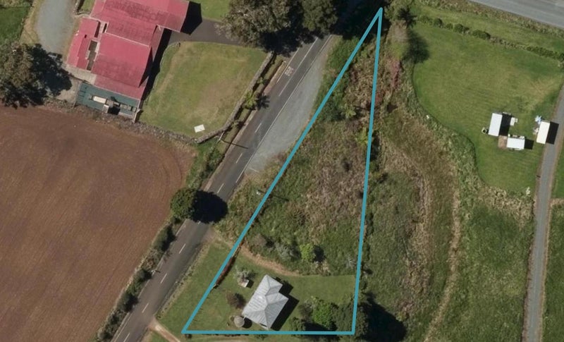 7 Church Road, Ngararatunua, Whangārei - Carousel 1