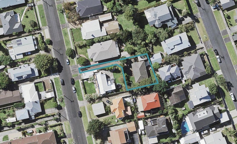 10A Wicklow Road, Narrow Neck, Auckland - Carousel 1