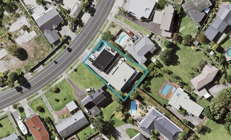 1/92 Fisher Parade, Sunnyhills, Auckland - Carousel 1