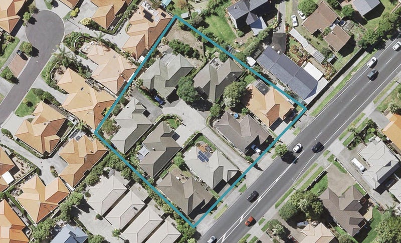 2/57 Whitford Road, Botany Downs, Auckland - Carousel 1