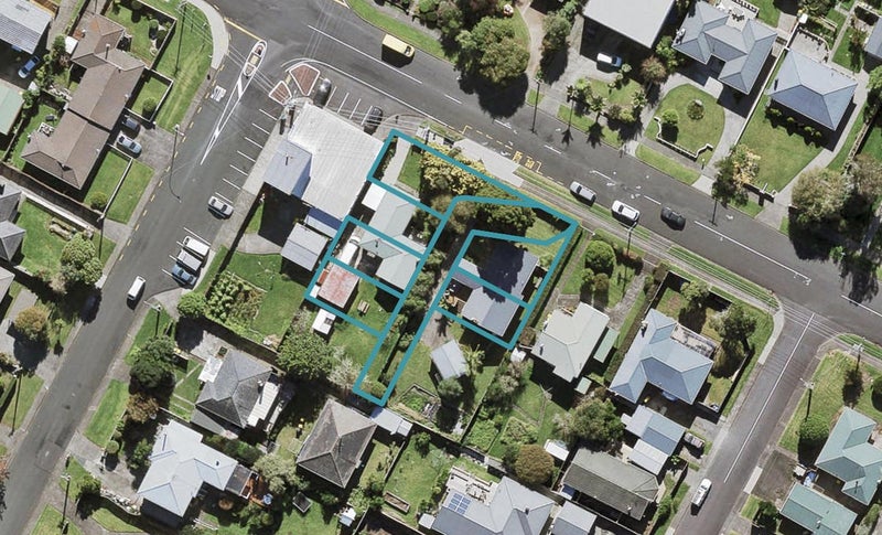 106A Taikata Road, Te Atatu Peninsula, Auckland - Carousel 1