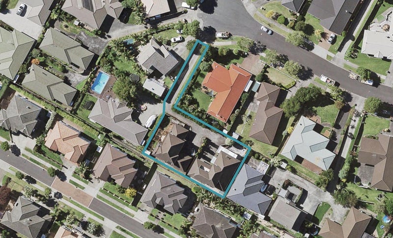 2/28 Ben Nevis Place, Northpark, Auckland - Carousel 1