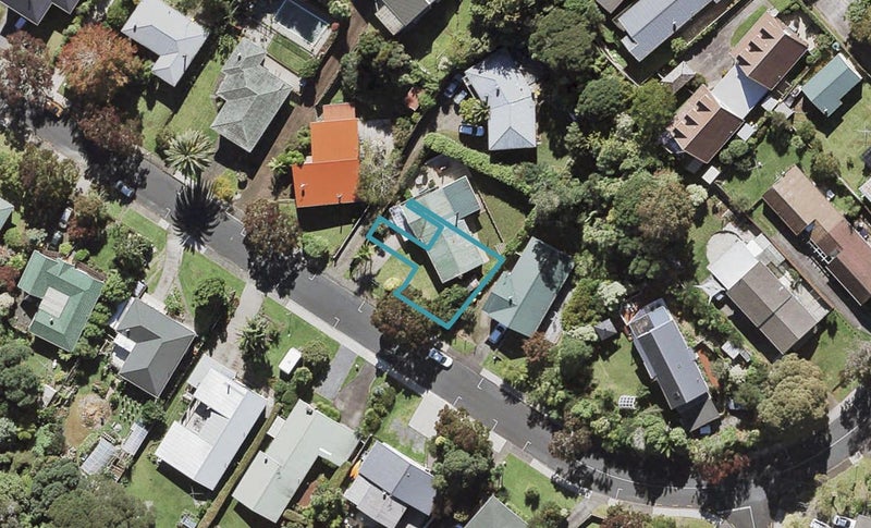 2/22 TAKAPU STREET, Henderson, Auckland - Carousel 1