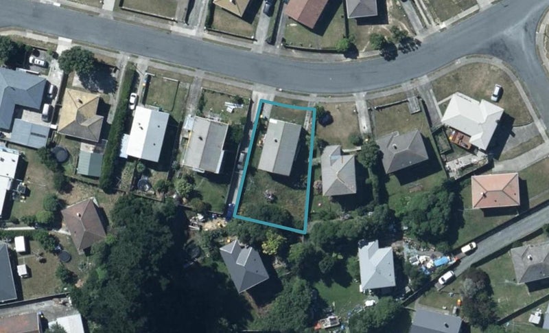 27 Beauzami Crescent, Ascot Park, Porirua - Carousel 1