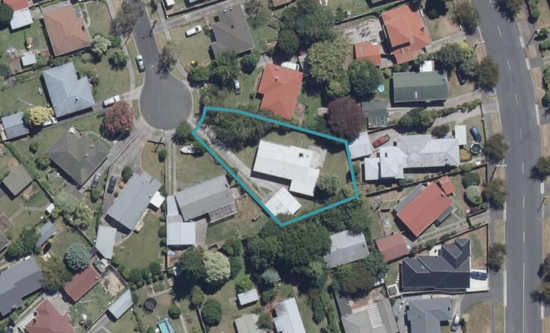 17 Cedar Place, Hillcrest, Hamilton - Carousel 1