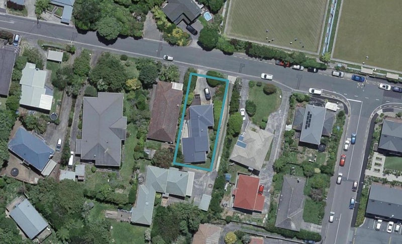51 Frankmoore Avenue, Johnsonville, Wellington - Carousel 1