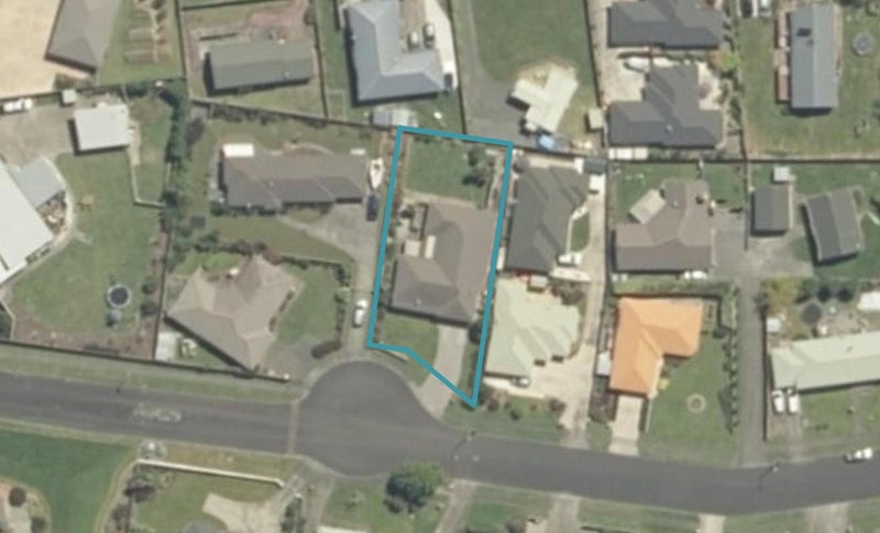 13 Harris Place, Ngatea, Ngatea - Carousel 1