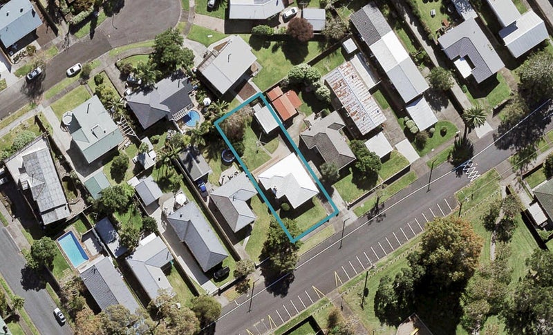 42 Eastdale Road, Avondale, Auckland - Carousel 1