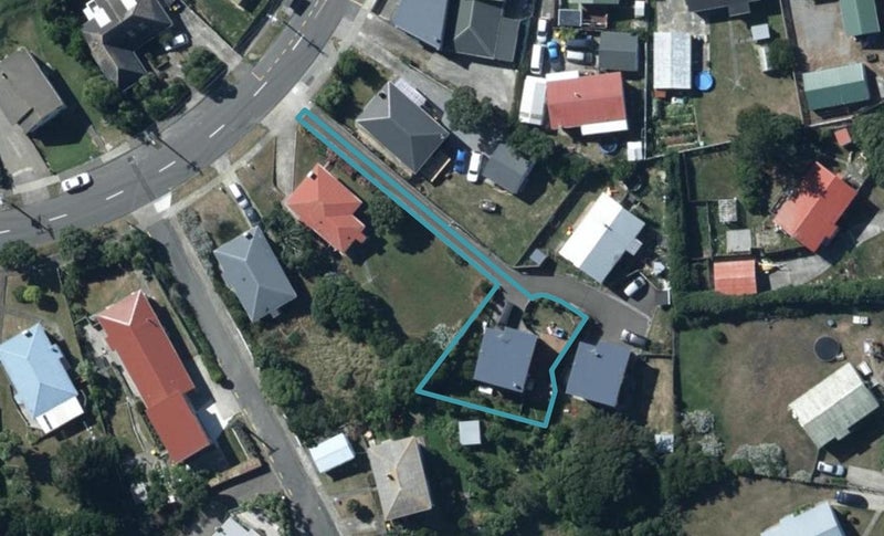 5A Pikarere Street, Titahi Bay, Porirua - Carousel 1