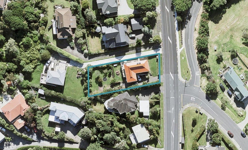 1120 Whangaparaoa Road, Tindalls Beach, Whangaparaoa - Carousel 1