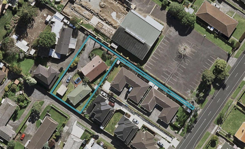 2/18 Birdwood Avenue, Papatoetoe, Auckland - Carousel 1
