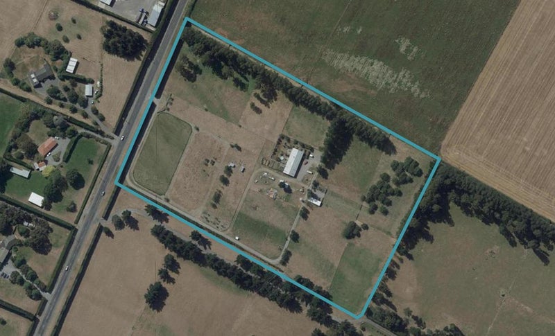 1137 Springs Road, Christchurch - Carousel 1