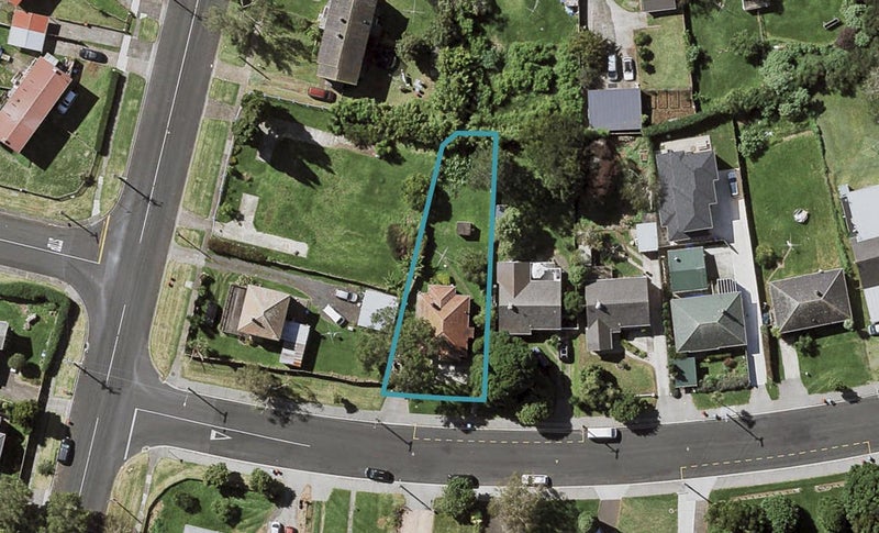 1 Court Crescent, Panmure, Auckland - Carousel 1