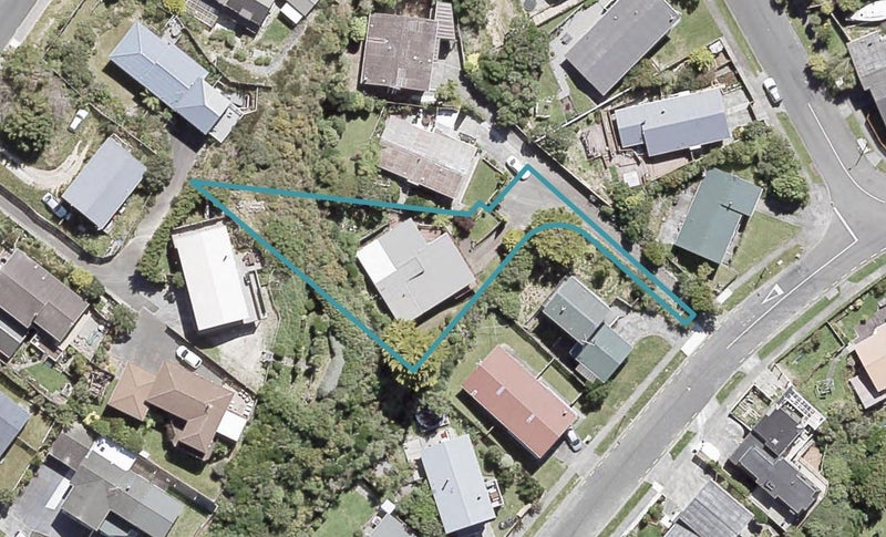 42 Acacia Avenue, Maungaraki, Lower Hutt - Carousel 1