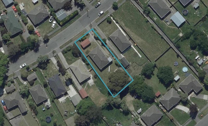 12 Hollyford Avenue, Bryndwr, Christchurch - Carousel 1