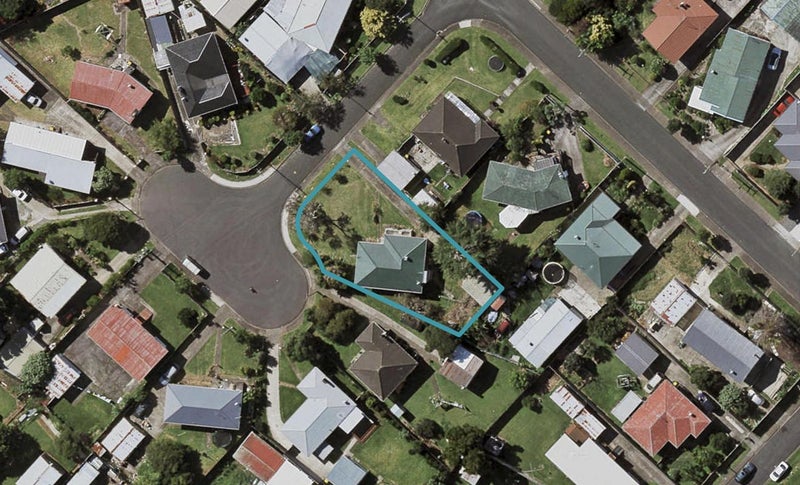 4 Terry Place, Otara, Auckland - Carousel 1