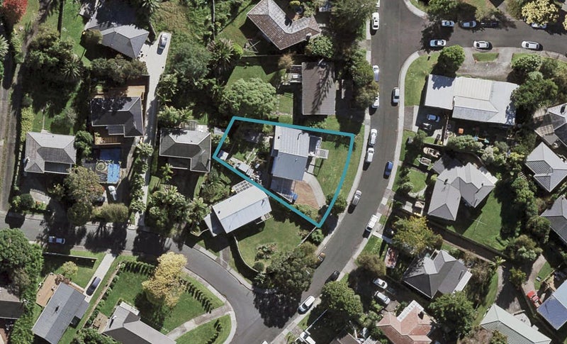 22 Bruce Road, Glenfield, Auckland - Carousel 1