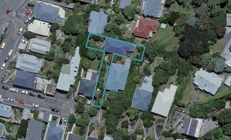 8 Baden Road, Hataitai, Wellington - Carousel 1
