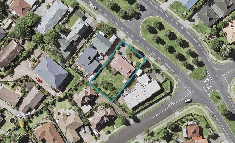 49 Highland Park Drive, Highland Park, Auckland - Carousel 1