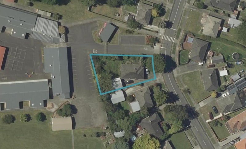 16 Rochester Street, Awapuni, Palmerston North - Carousel 1