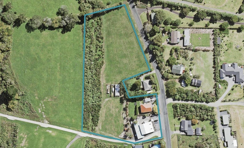 65 Shaw Road, Oratia, Auckland - Carousel 1