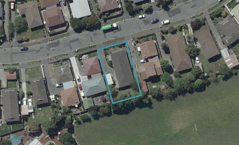 2/14 Kawau Crescent, Bromley, Christchurch - Carousel 1