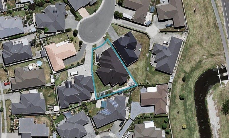 11 Cape Place, Poraiti, Napier - Carousel 1