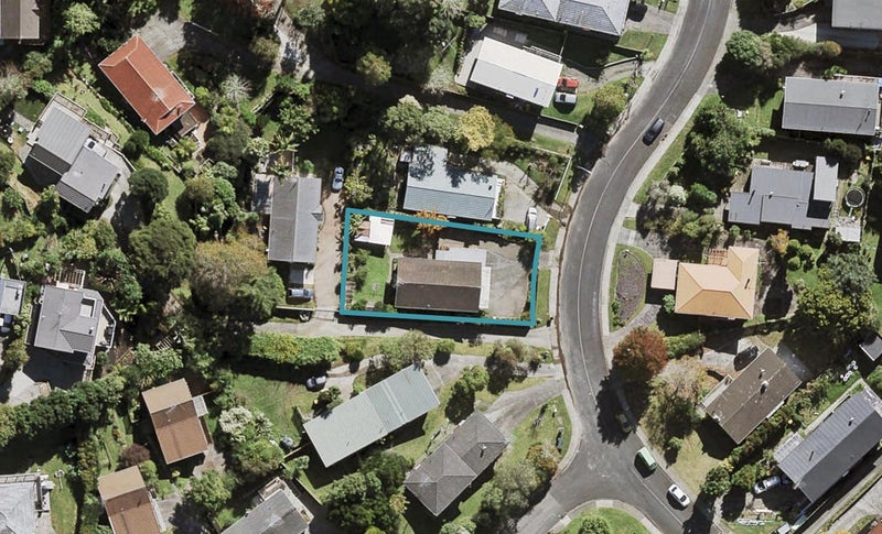 44 Ayton Drive, Totara Vale, Auckland - Carousel 1
