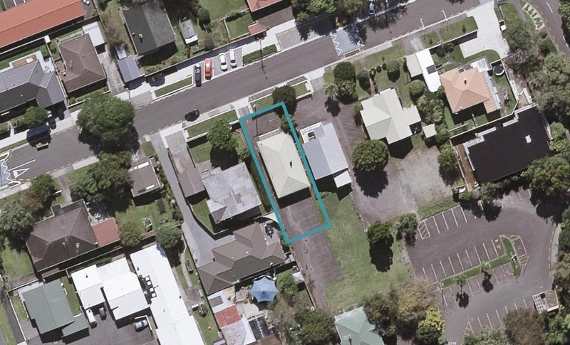 10 Bell Street, Welbourn, New Plymouth - Carousel 1