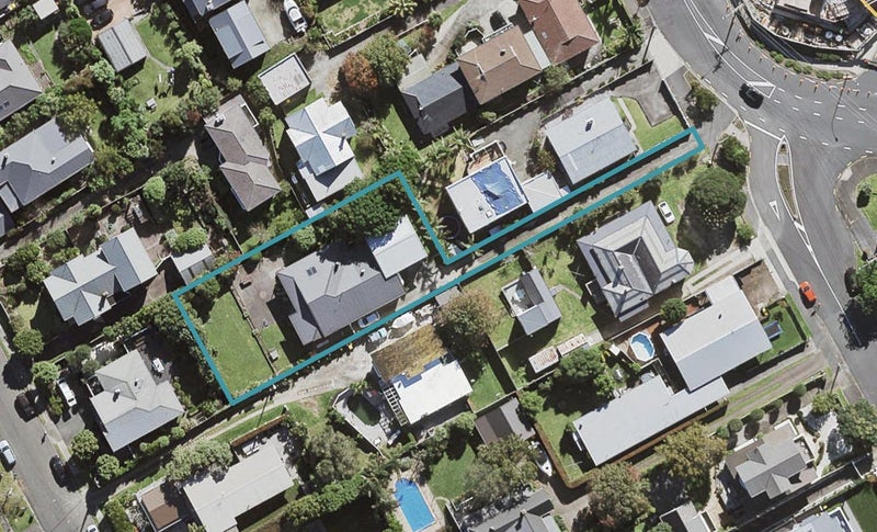 66 Hinemoa Street, Birkenhead, Auckland - Carousel 1