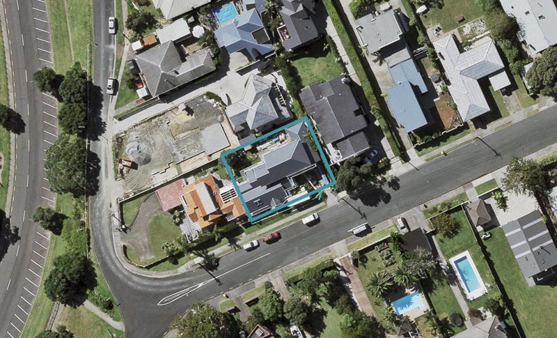 2/6 Marine Terrace, Bayswater, Auckland - Carousel 1