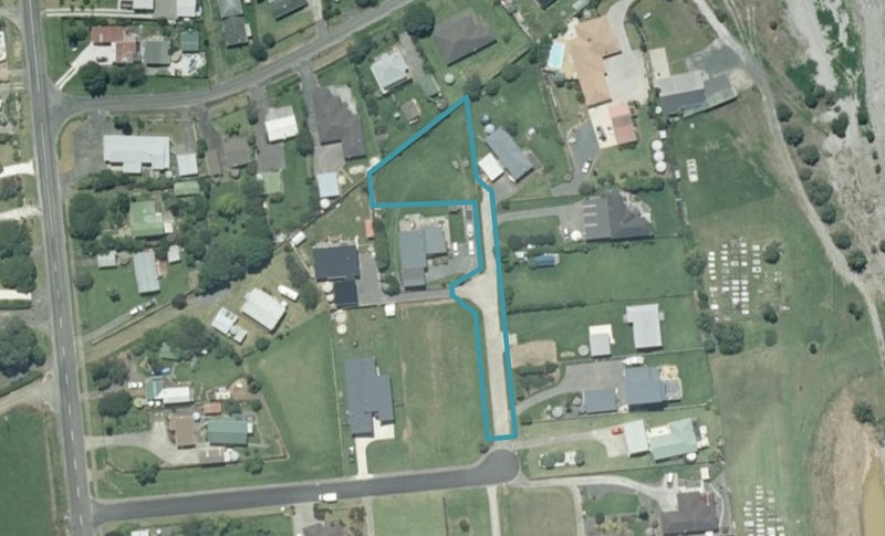 19 Mylindas Road, WHAKATIWAI, MIRANDA - Carousel 1
