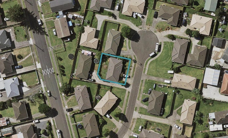 8 Antych Place, Otara, Auckland - Carousel 1