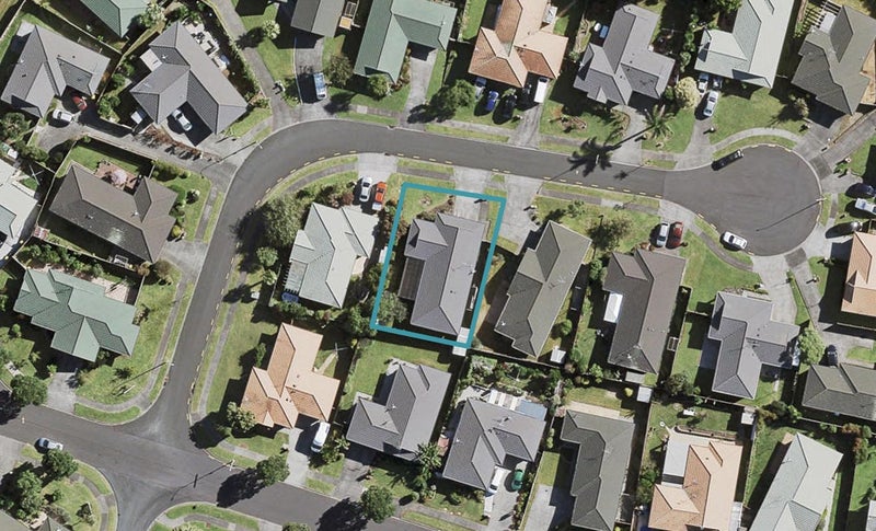 5 Newbegin Place, Weymouth, Auckland - Carousel 1