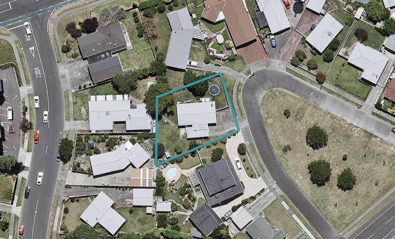 110 Tait Drive, Greenmeadows, Napier - Carousel 1