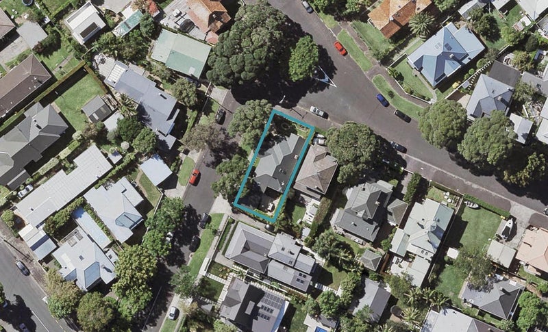 7 Oxford Terrace, Devonport, Auckland - Carousel 1